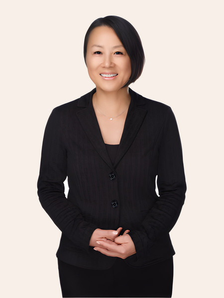 Iris Qu (Hong Qu), real estate broker