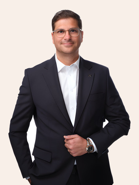 Moshé Shlomo, team leader and real estate broker at Royal LePage du Quartier